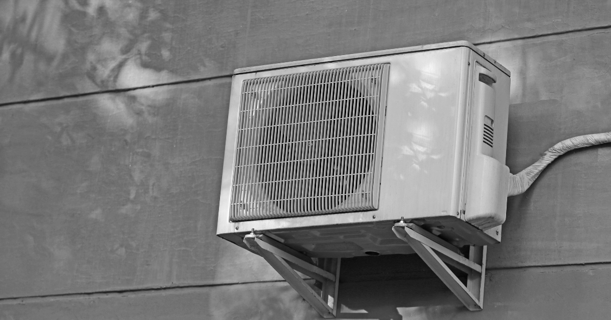 condensadora ar condicionado split do lado de fora
